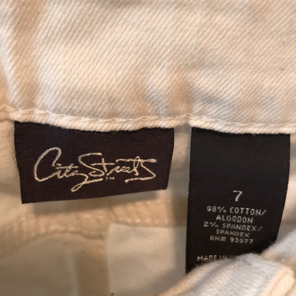 White pants - Picture 4 of 5